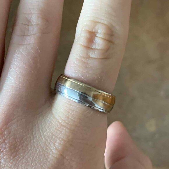 Stainless Steel Ring | Barely Used | In good Condition | Size 8 - Picture 1 of 2